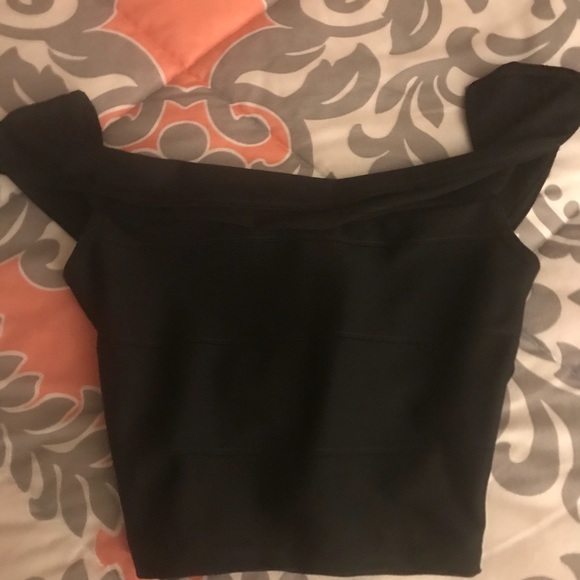 Black crop top. NWT - Picture 2 of 3